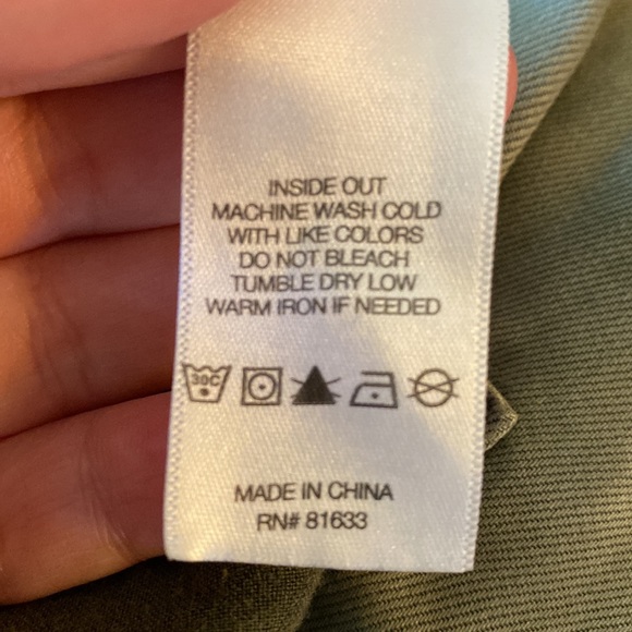 •Kenneth Cole Reaction Vest - Medium - Picture 11 of 11